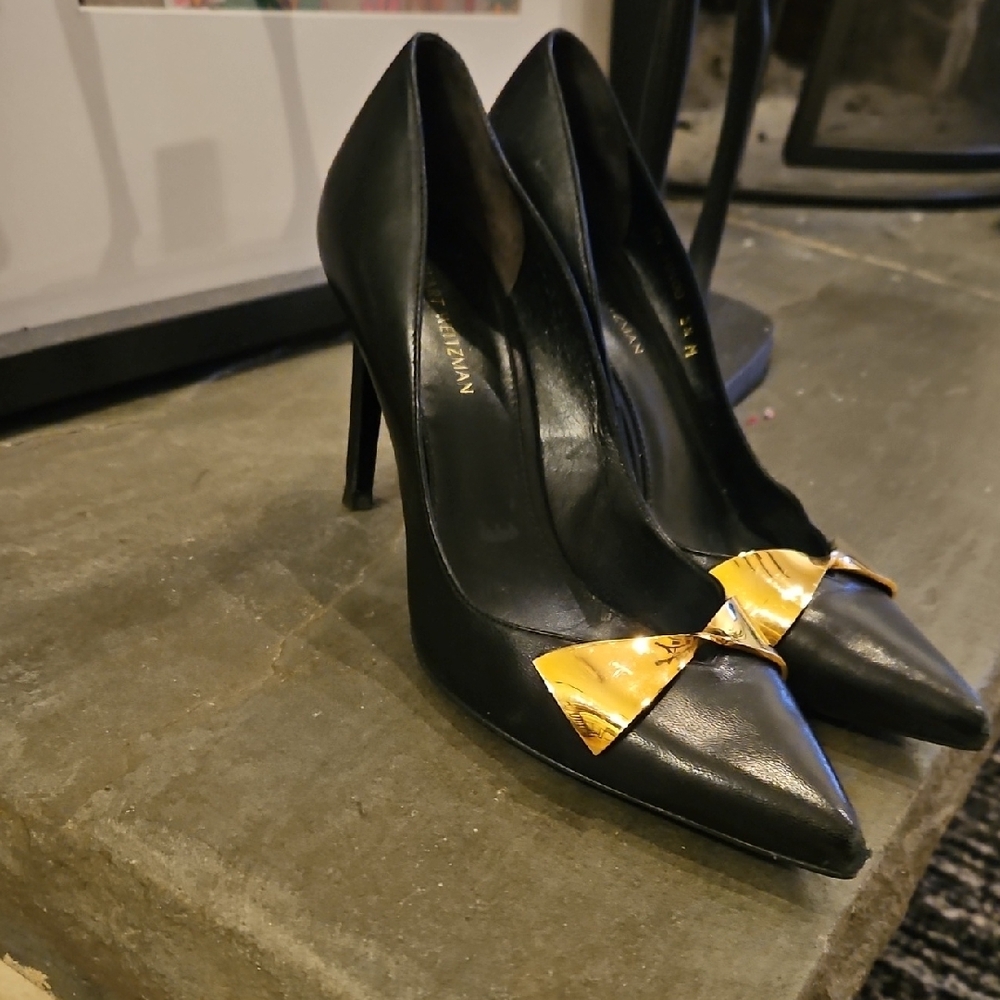 Elegant Black and Gold Women's Heels